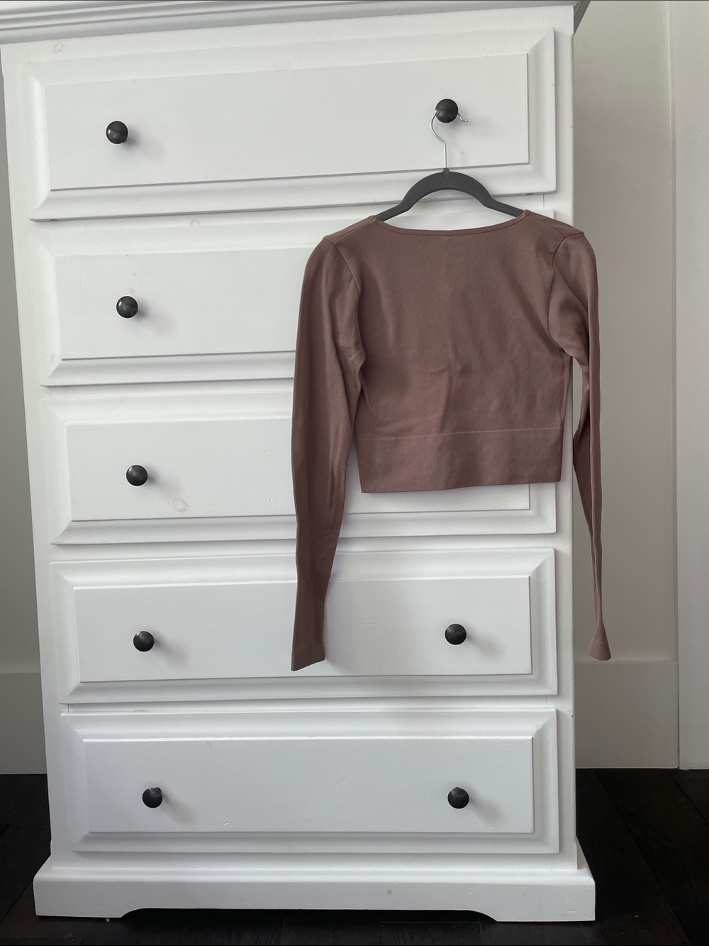 Dynamite Logan Seamless Crop Tank in Deep Taupe - Picture 2 of 2